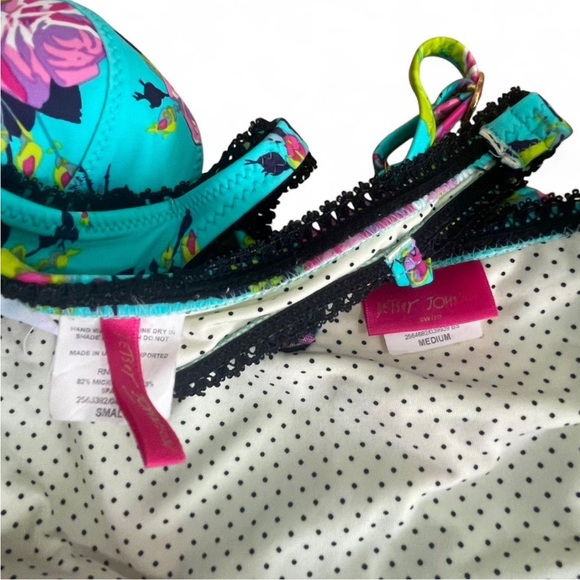 Betsey Johnson Bikini Turquoise White Pink Floral Black Embroidered Keyhole Bow - Picture 3 of 3